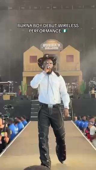  Burna Boy performing for the first time