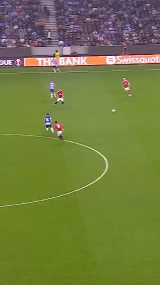  The movement and finish
cc: europaleague
#sports